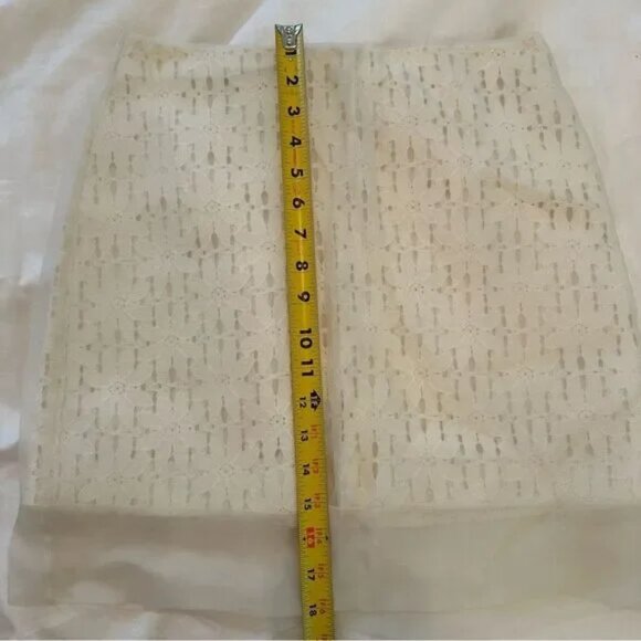 💙 EUC Tibi White Skirt with Overlay and Daisy Eyelet - Picture 5 of 5